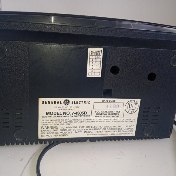 Vintage GE Alarm Clock AM/FM Radio Flip Dial 7-4305D Date Code 4130 - Picture 6 of 9